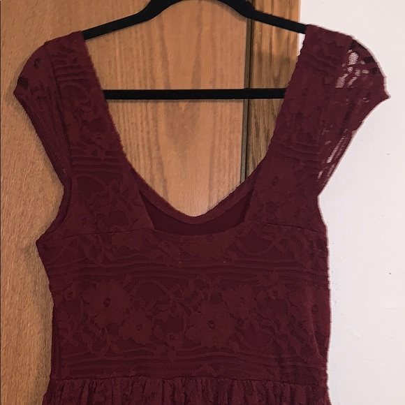 Hollister burgundy lace dress - Picture 5 of 5
